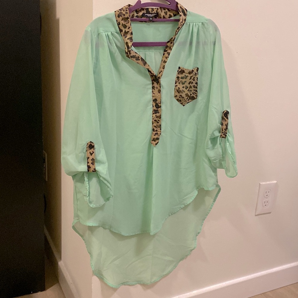LIKE NEW💯 Sheer Mint & Leopard Hi-Lo Tunic